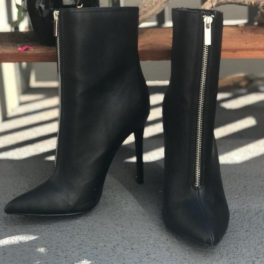 🔥Black Sexy Zipper Heeled Bootie size 10